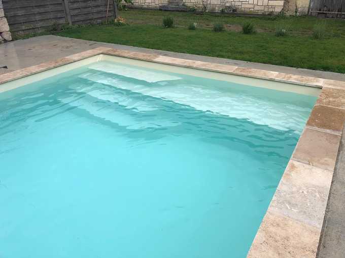 Bien choisir mon escalier pour ma piscine enterrée